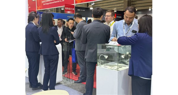展会直击｜CCMT上海机床展次日人气爆棚，伊斯泰克硬质合金恭候莅临，共探行业新可能！